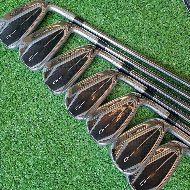 Set de Hierros Taylormade Qi Acero