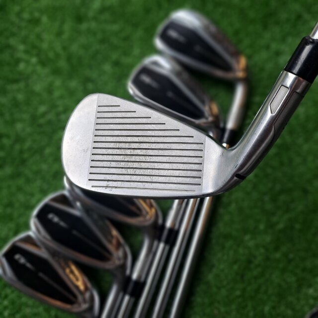 Set de Hierros Taylormade Qi Acero